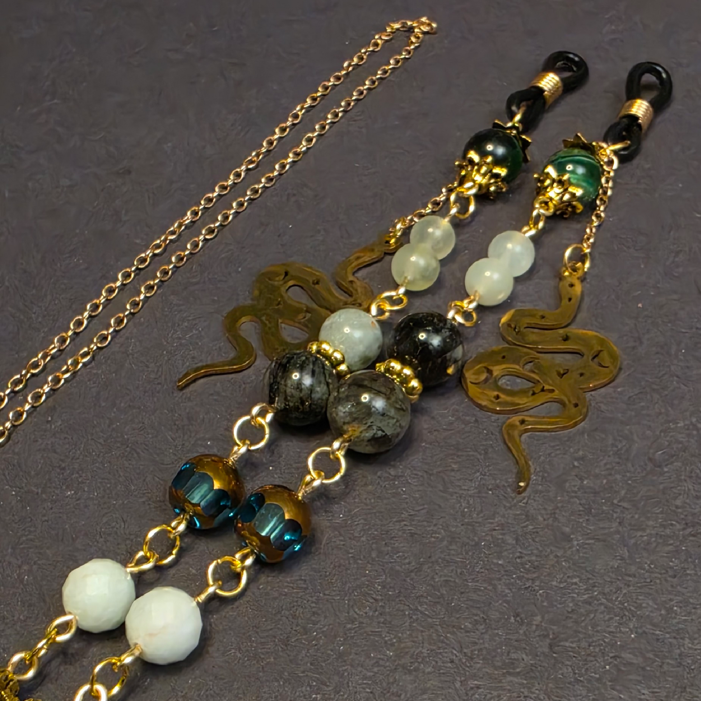 Opheodrys Glasses Chain