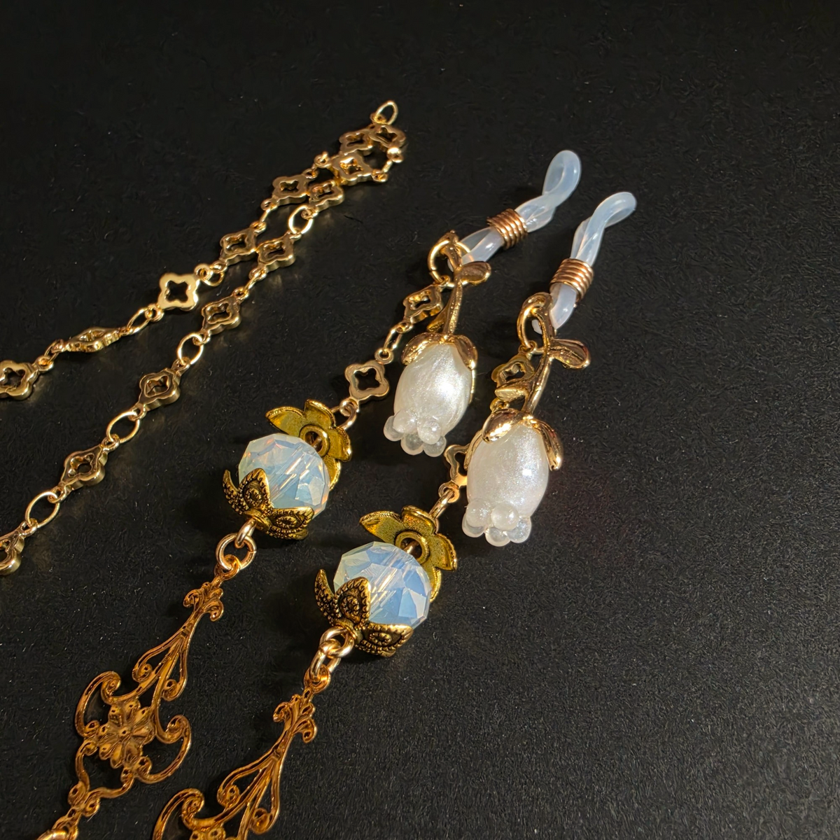 White Rose Glasses Chain