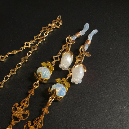 White Rose Glasses Chain